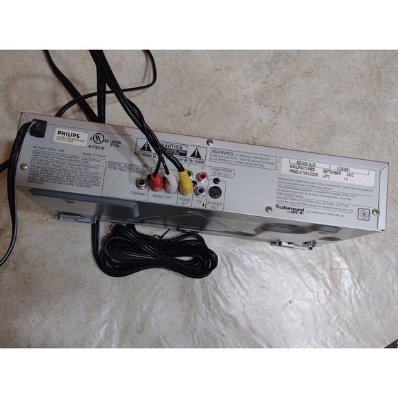 Phillips Magnavox DVD CD Player MP3 Digital Surround With Audio Cables MDV430 - Picture 7 of 10